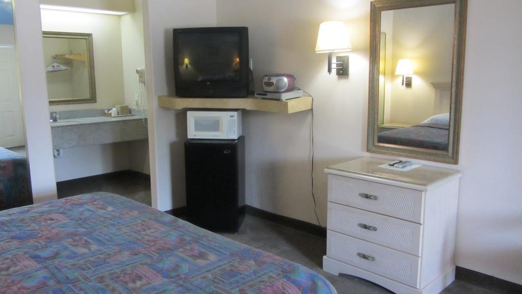 Camelot Inn & Suites Highway 290/Northwest Freeway Jersey Village Zimmer foto