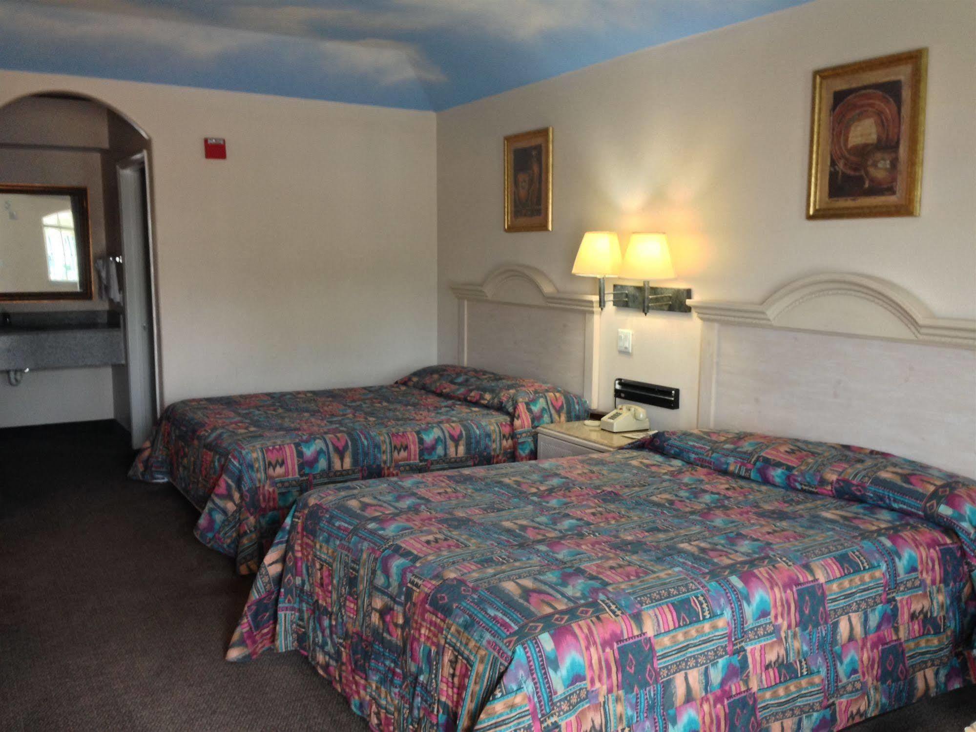 Camelot Inn & Suites Highway 290/Northwest Freeway Jersey Village Exterior foto